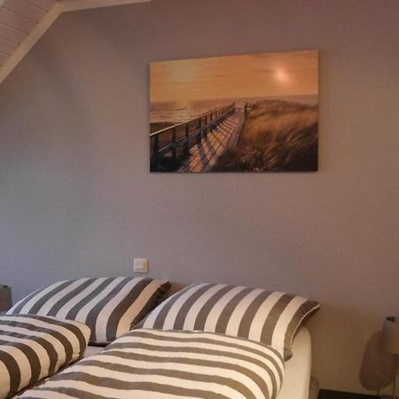 Ruhiges Zimmer Naehe Nuernberg Messe Mit Wallbox Buitenkant foto